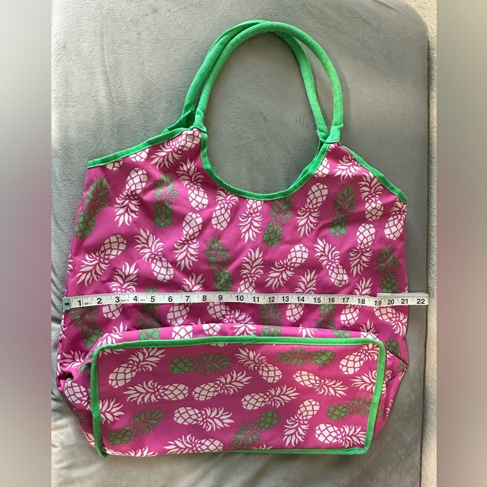 Viv & Lou beach bag with matching card holder and wrap - Picture 9 of 9